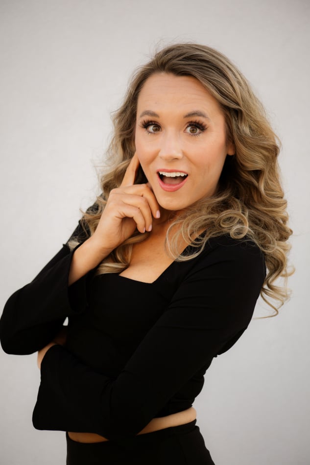 Lauren Carroll Casual Head Shot